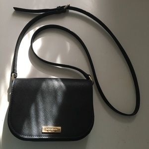 • LITTLE BLACK KATE SPADE CROSSBODY PURSE •